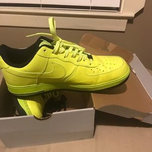 Size12 Air Force One